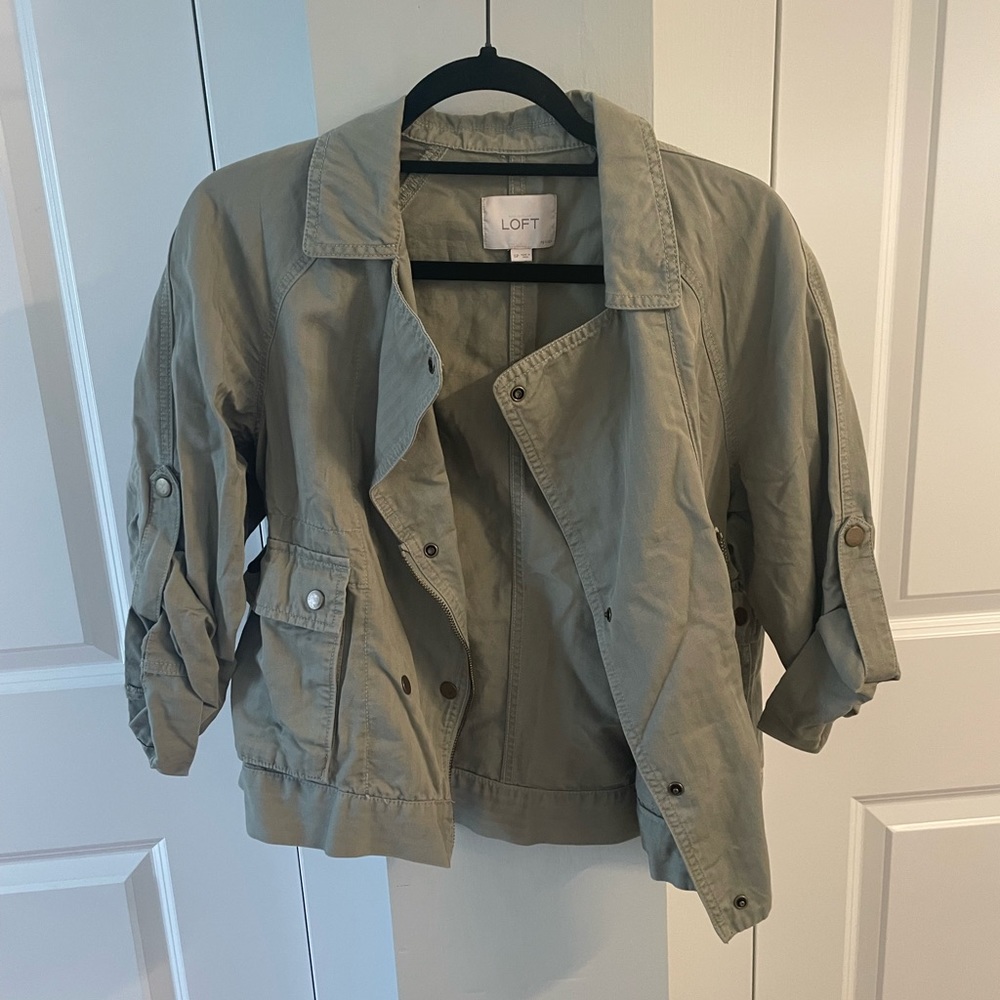 Adorable green army jacket